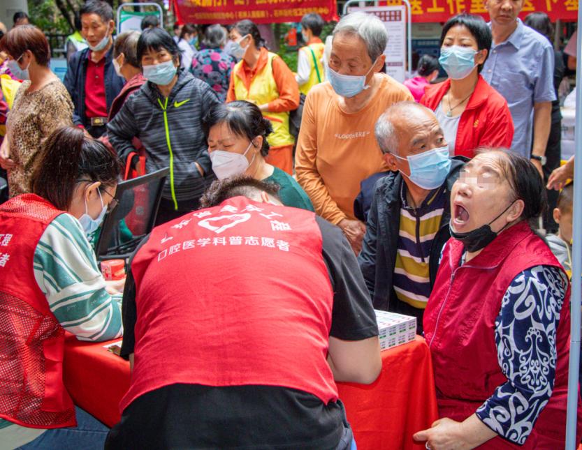 爱牙健康科普,爱牙护牙健康行动进校园