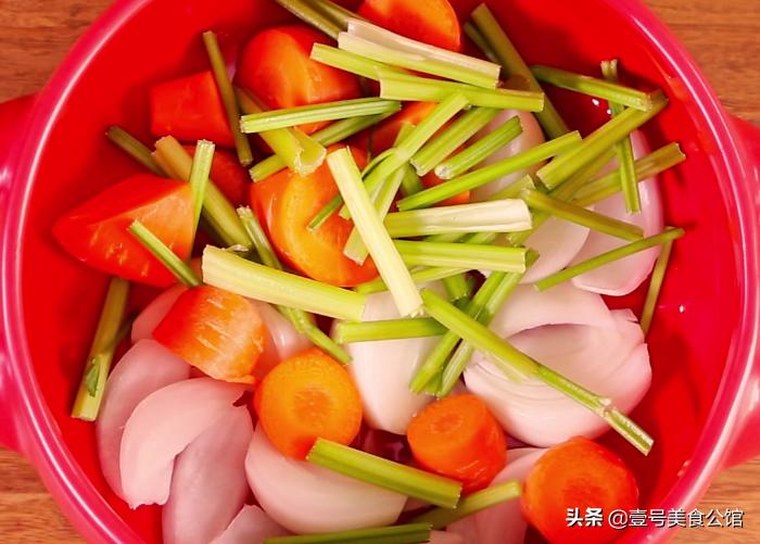 柠檬时蔬烤鸡腿,鲜蔬蜜汁鸡腿