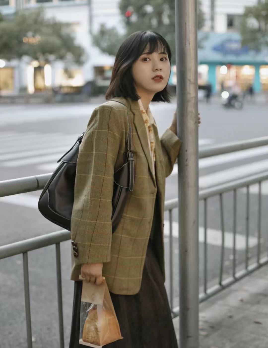 西装长裙搭配西装外套,西装外套配连衣裙气质高级感