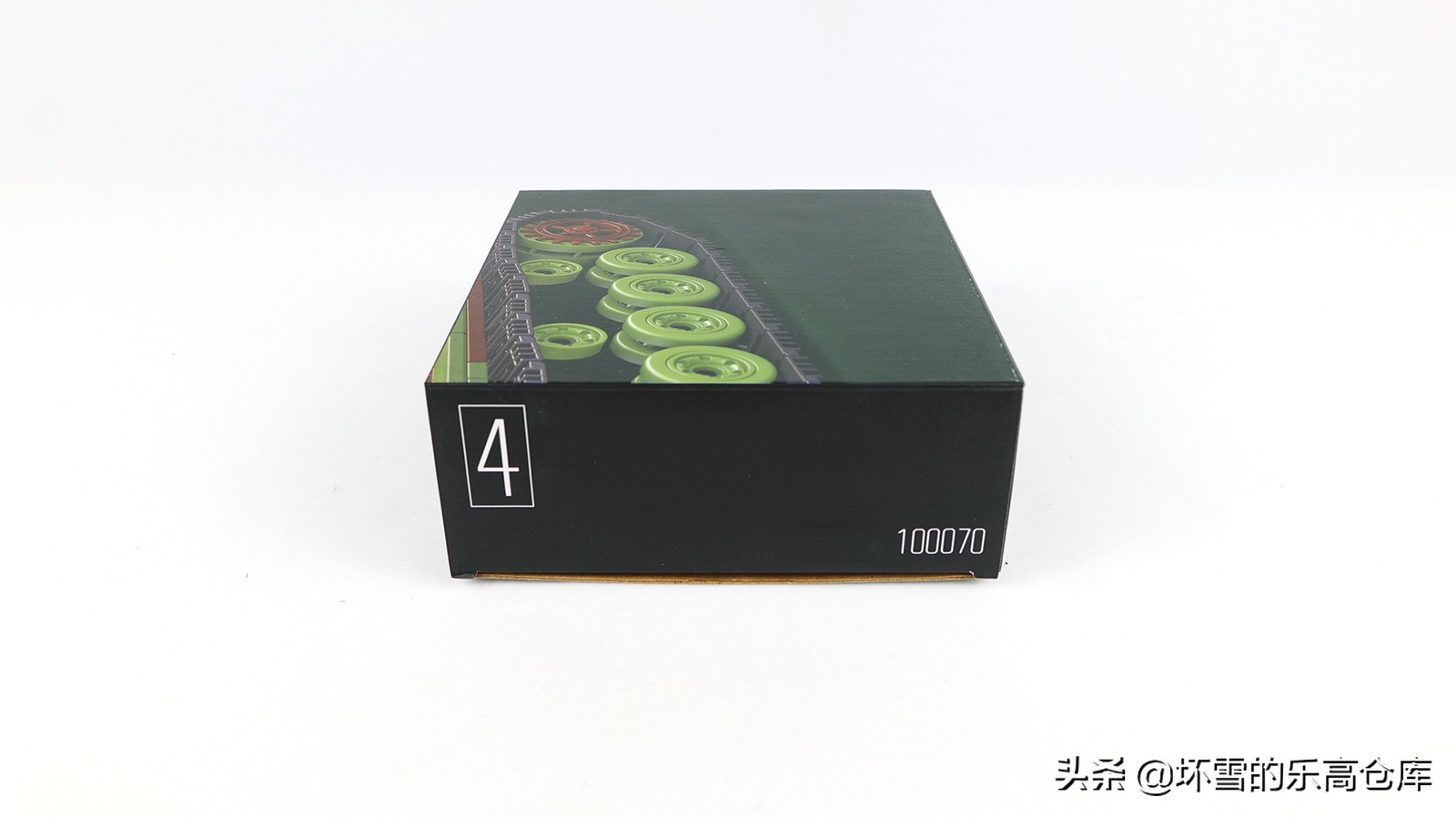 kv-2重型坦克木质拼装,kv1坦克到kv6坦克的进化史