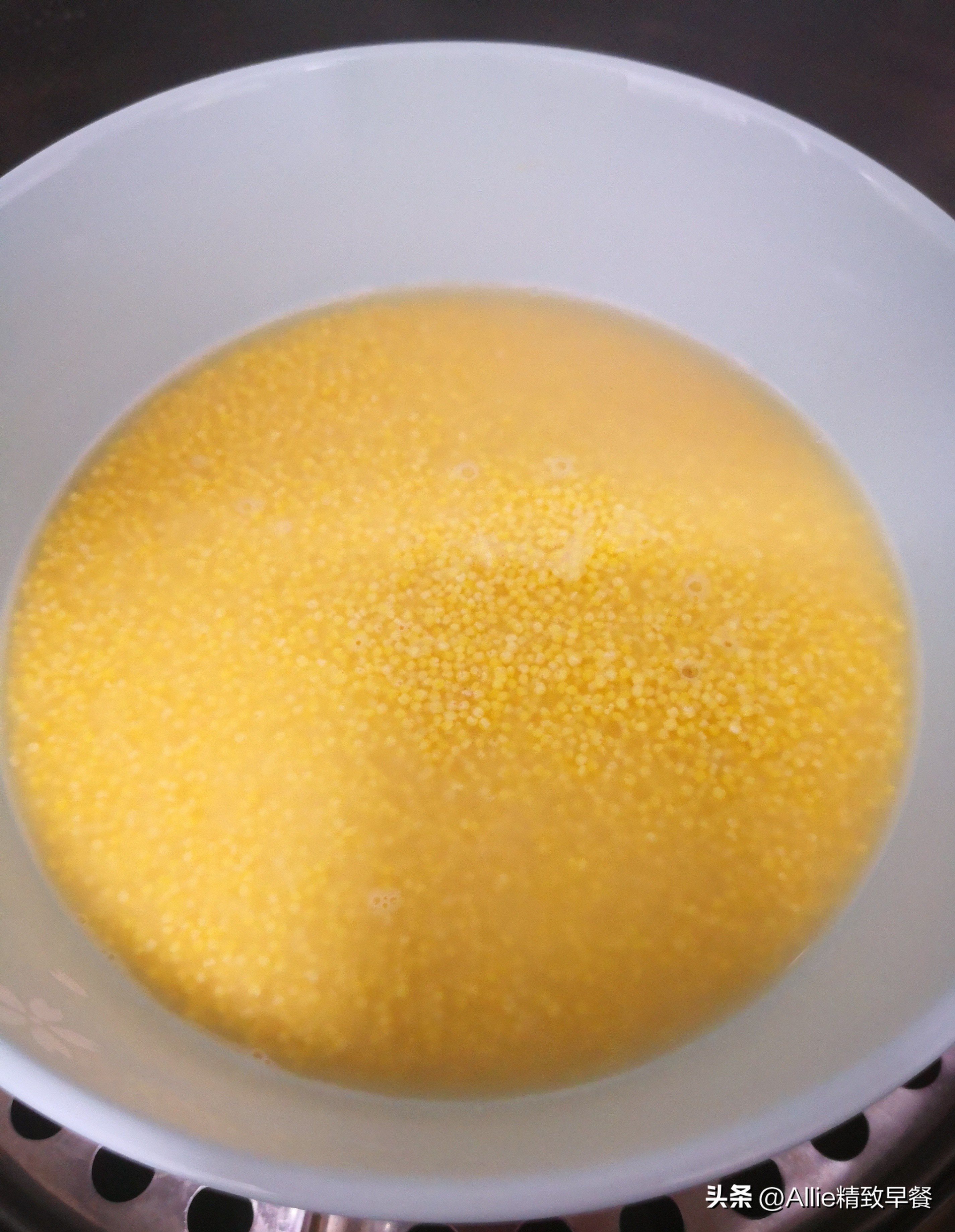 小米别再蒸着吃教你个新吃法,小米别熬粥了教你新的方法