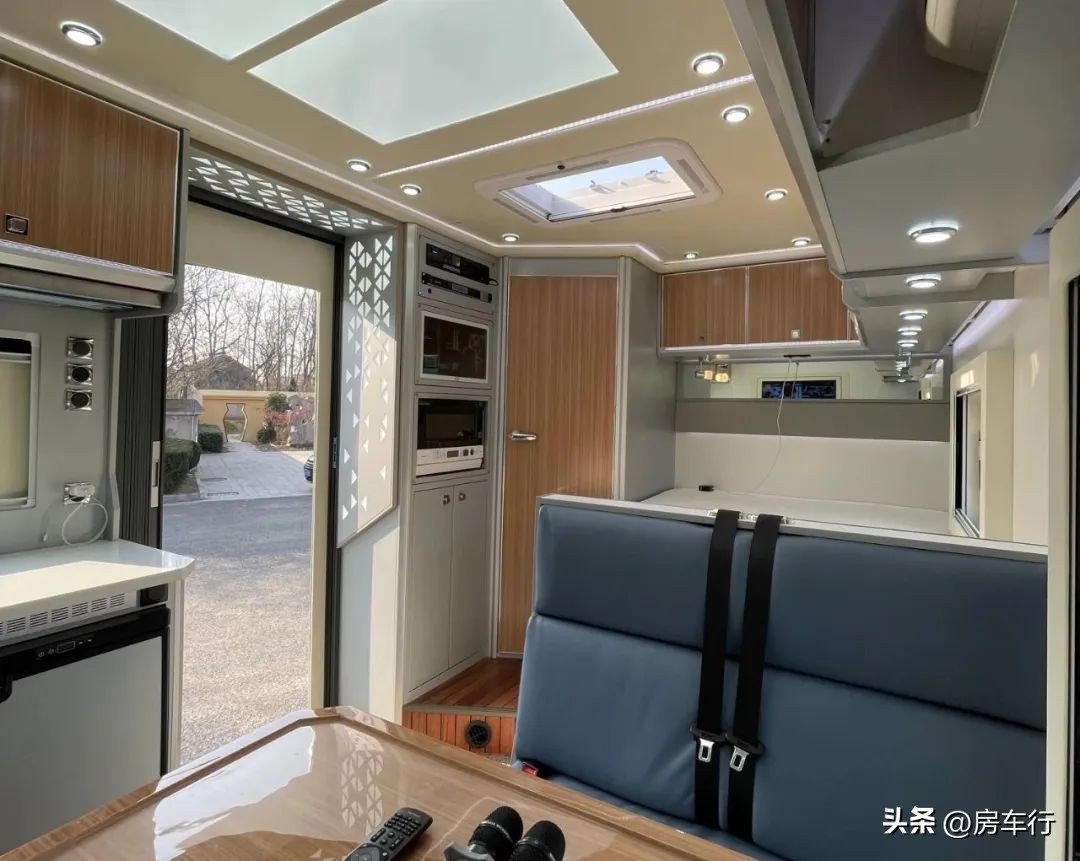 罗曼犀牛重卡越野房车,罗曼房车最新款