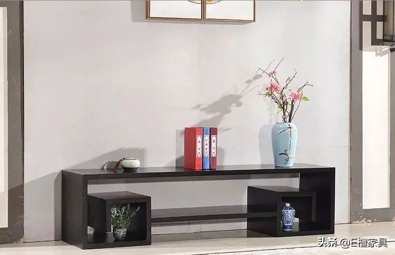 新中式电视柜两边放什么最好,新中式电视柜款式效果图
