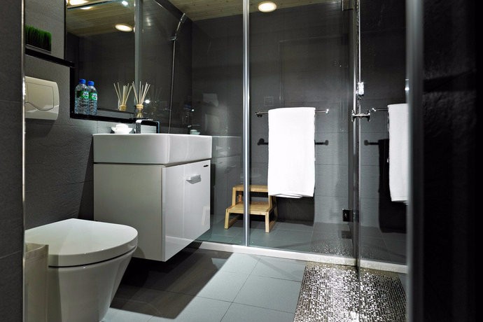 卫生间浴霸风暖好还是灯暖好,卫生间风暖浴霸和灯暖浴霸哪个好