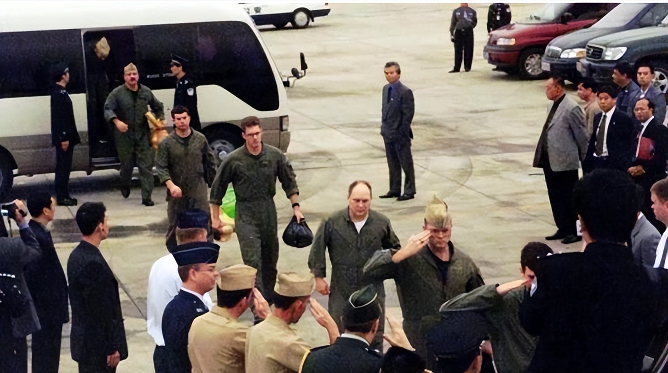 南海撞机事件美侦察机,南海撞机后中国获得了什么