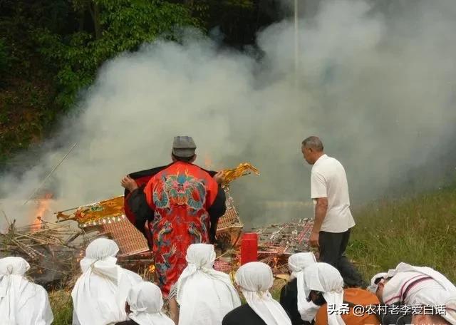 死后过七有什么讲究,农村人死后一七到七七都烧什么