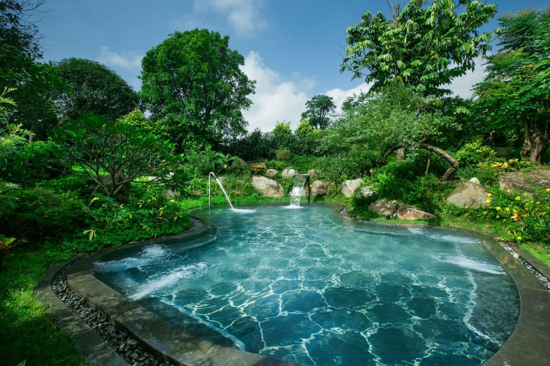 广东最值得推荐的温泉度假村,广东第一峰温泉是真温泉