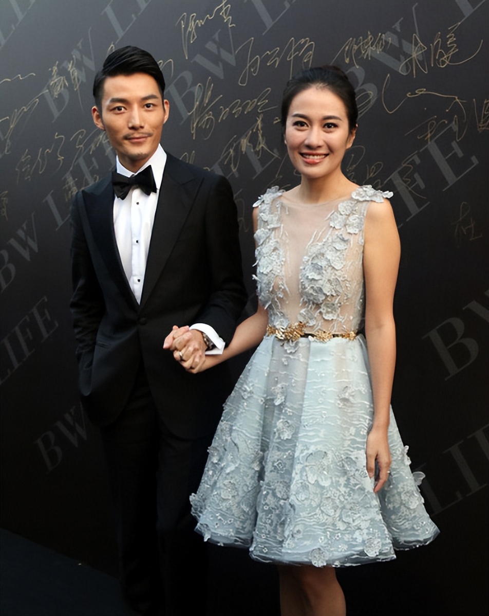 叶璇穿背心直播,叶璇直播穿背心