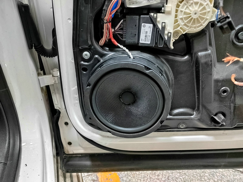 大众途观汽车音响改装后备箱,最新款大众途观音响改装