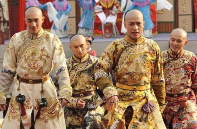 康熙为什么那么难当皇子,康熙的儿子都有当皇帝资格吗
