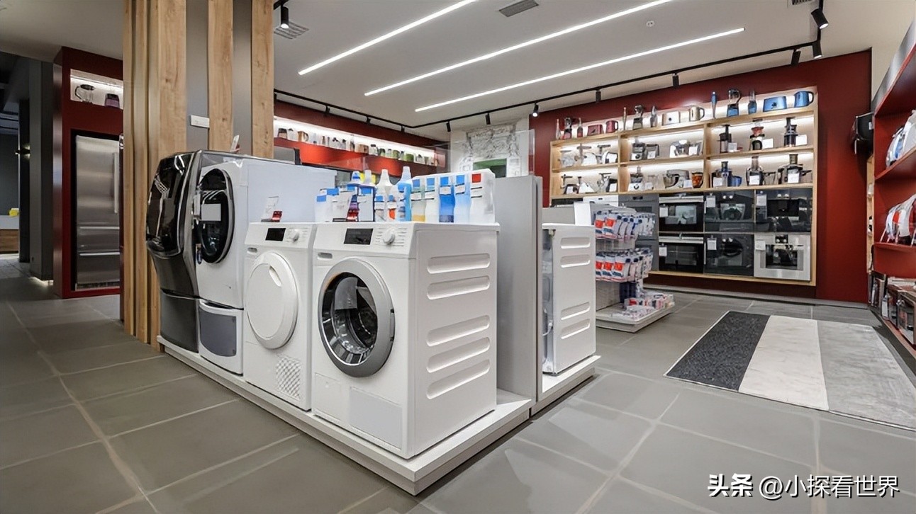 这就是“崇美”的下场！就放了个鞭炮！原来中国和美国电压不同！