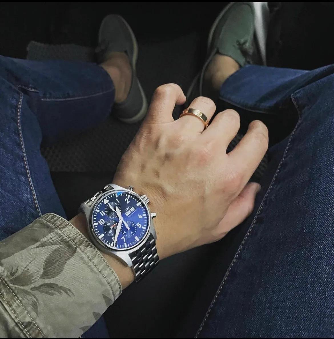 万国小王子选择黑色还是蓝色,小王子的经典童话