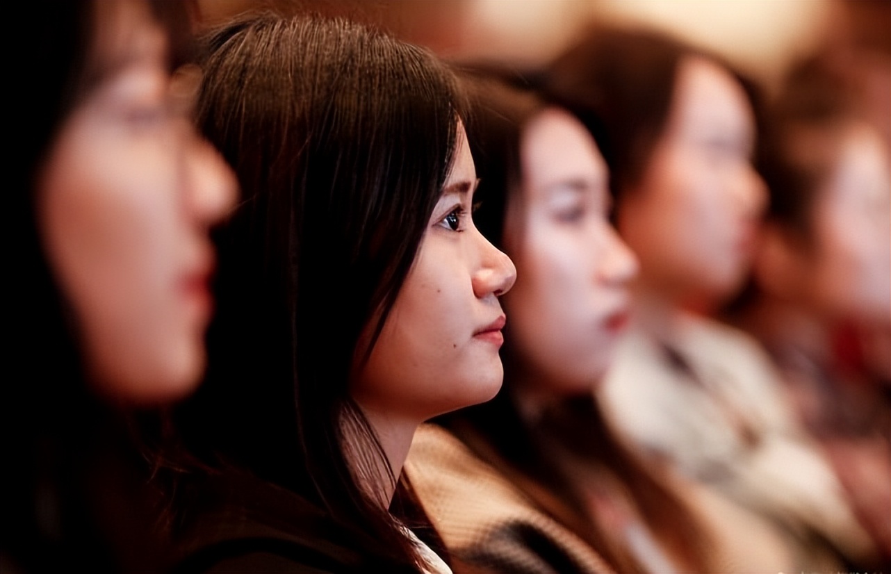 “*人用成品**”或成“明面”，其中女性消费者占大多数？这是为何？