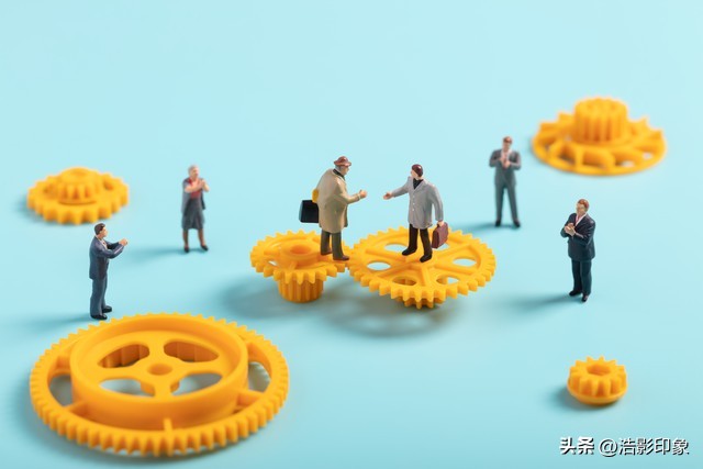 看完了2022年中国月收入的11个等级,我发现了两个残酷的事实