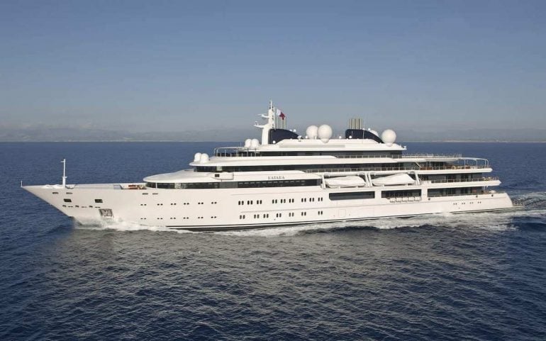 贝索斯马斯克哪个有钱,马斯克和贝佐斯财富排名