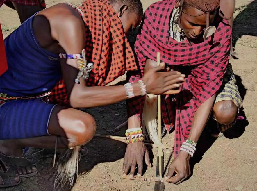 古人用石头取火的方法,燧石取火的正确方法图