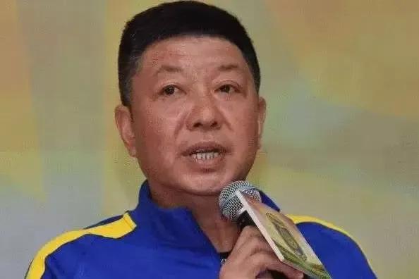 甲A十年共打进4164球，大连队进453球，全兴队329球，其余球队呢