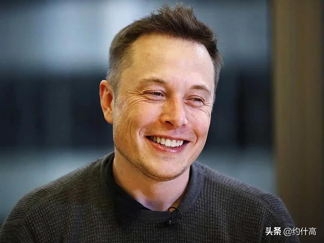 橄榄球性感*男猛**喊话马斯克：把我的“糗照”从推特删掉