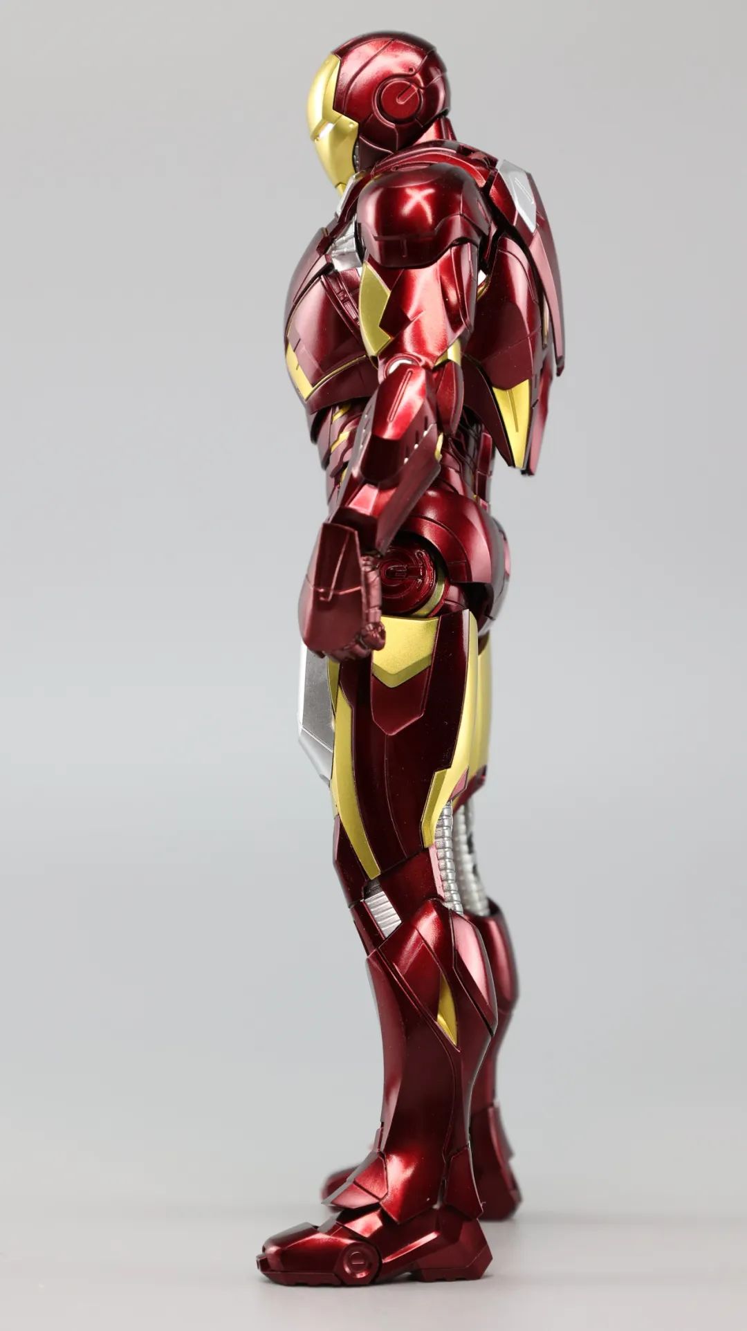 钢铁侠的最强战甲是哪个,钢铁侠最强战甲vs蝙蝠侠最强装甲