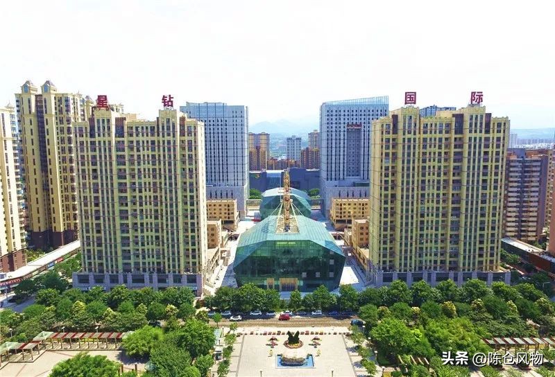 吃水不忘挖井人致富不忘家乡人,吃水不忘挖井人扶贫