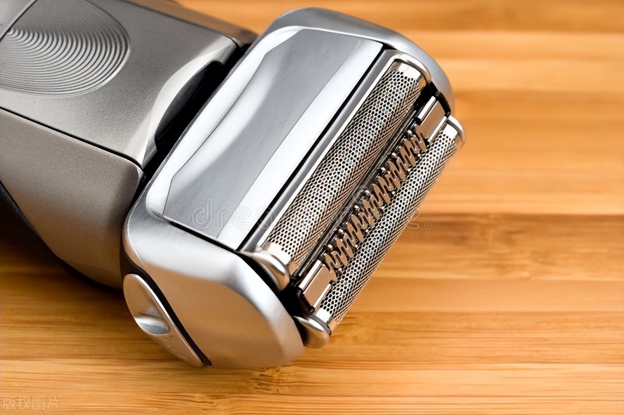 如何选剃须刀哪个牌子最好用,不同品牌价格剃须刀该怎么选购