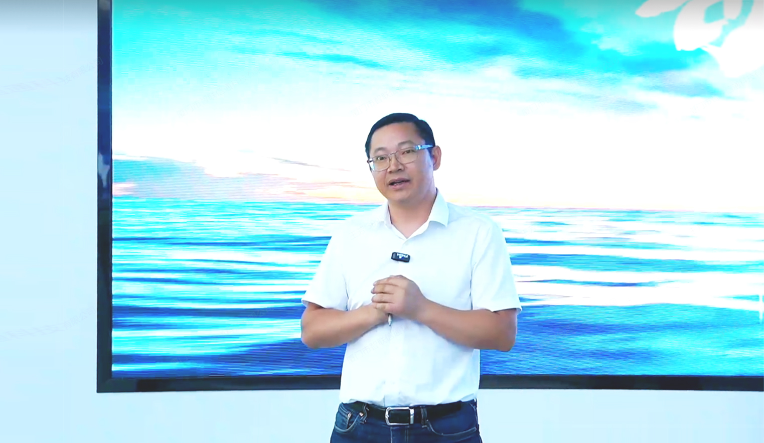 怀敬畏之心行未来之路,怀敬畏之心探科学之路