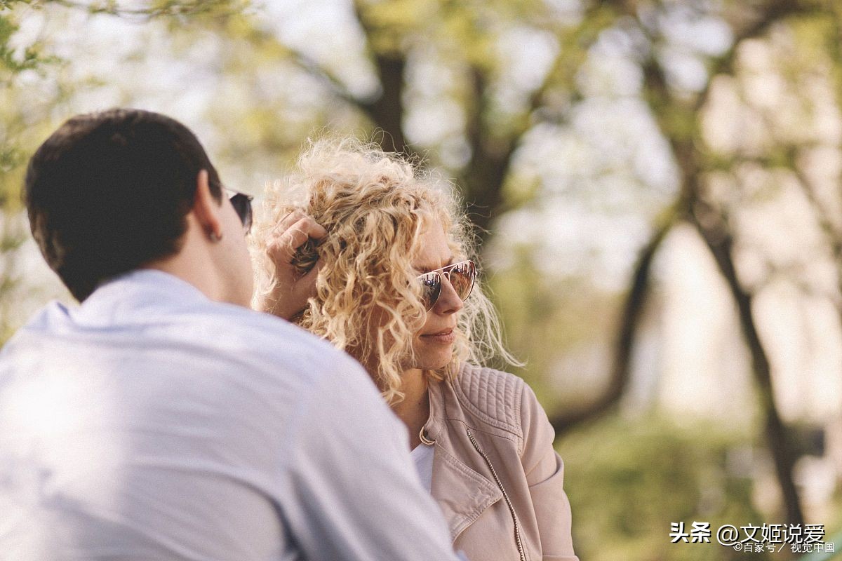 老公拒绝沟通要不要给他一点时间,老公拒绝沟通多久属于冷暴力