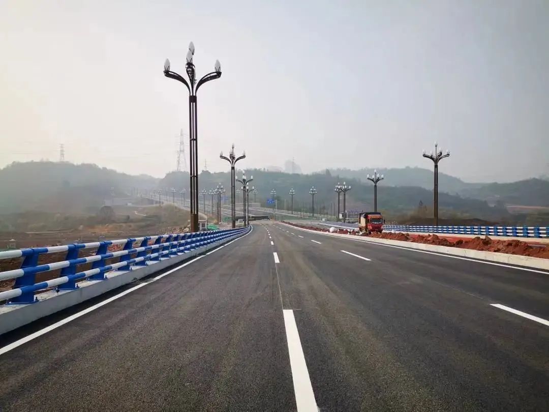 浠婃櫄閫氳溅,浠婂ぉ姝ｅ紡閫氳溅