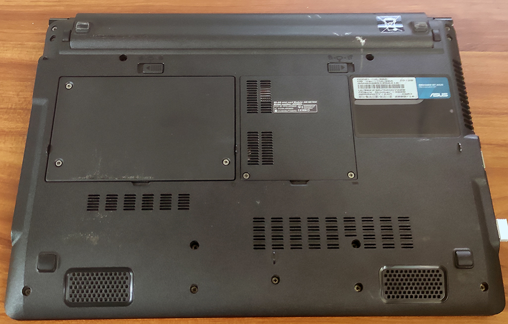 开箱华硕老笔记本电脑,华硕老款笔记本12寸电脑