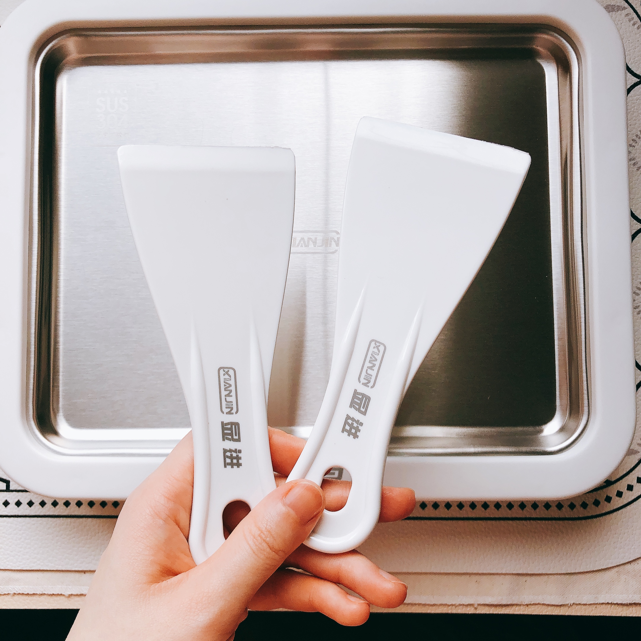 家用免插电小型炒冰机炒酸奶,家用炒冰机炒冰沙