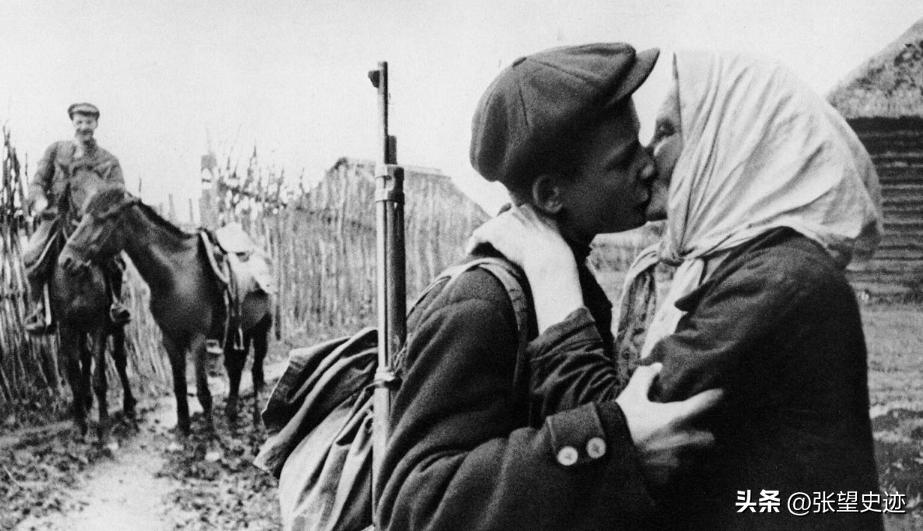 21张真实又罕见的老照片，阴毛假发工作者，我怀疑他用错地方了