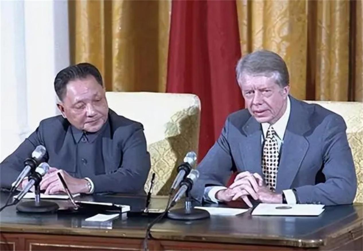 1977年，美国代表访华，提出三点无理要求，邓公：美国只有两条路
