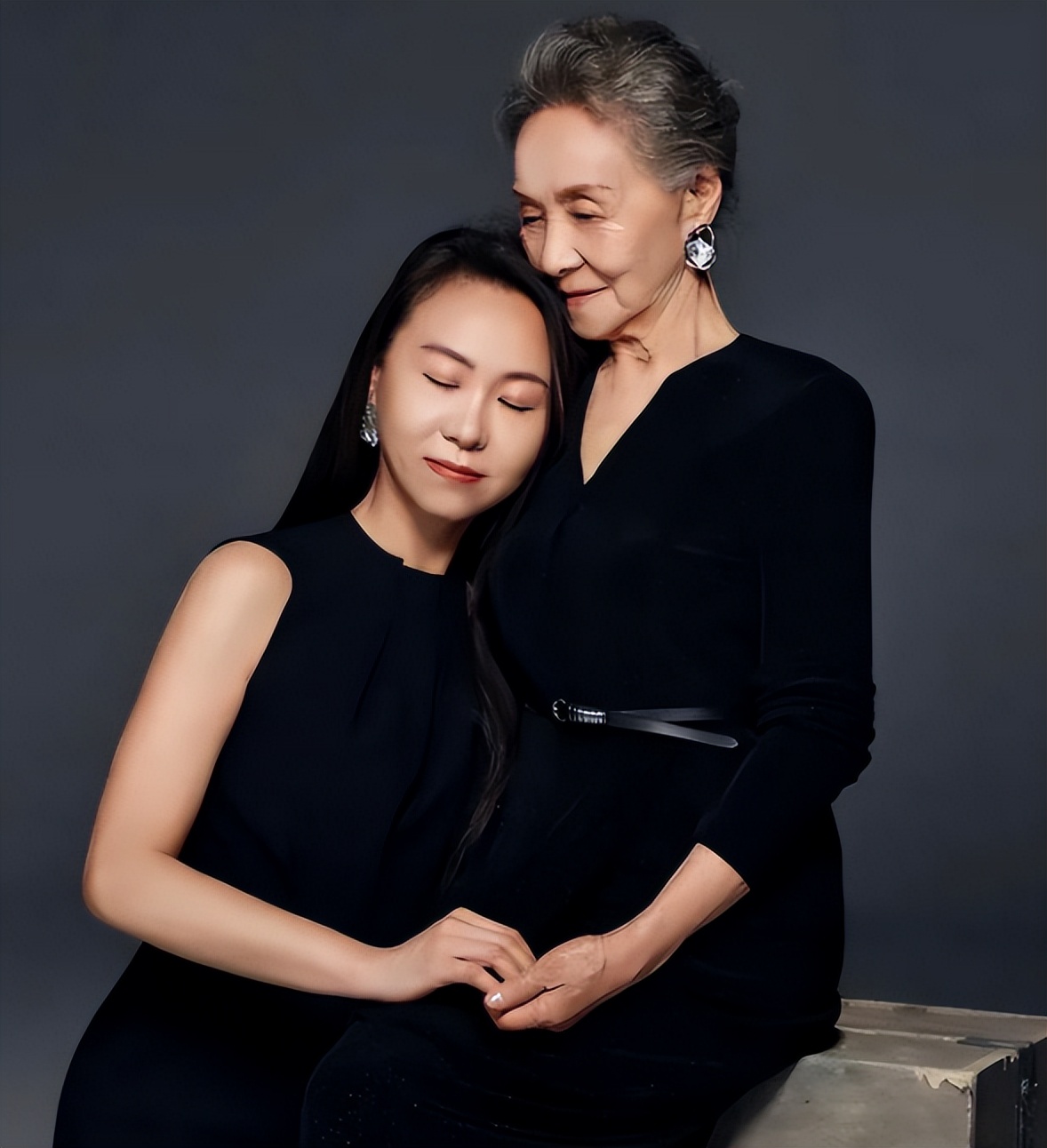 整容脸和自然脸老了的区别,自然美和整容脸的图片对比