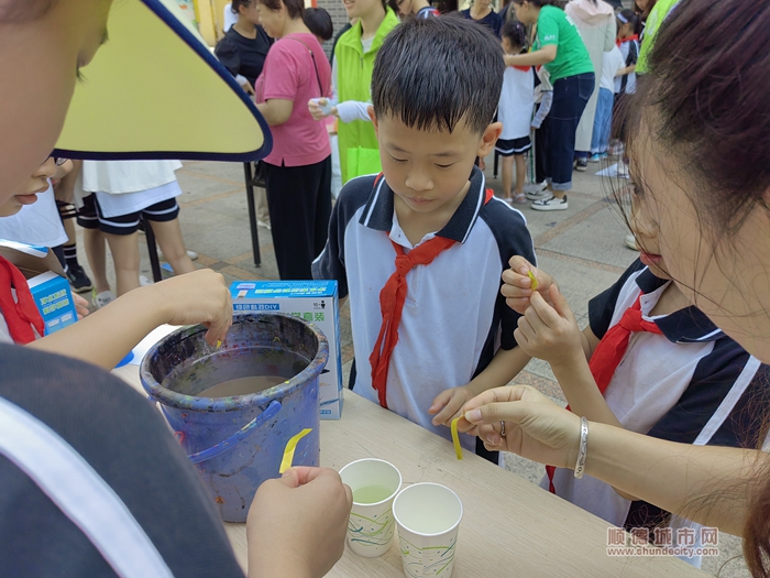 大良红岗开展水质研习活动，40对亲子家庭一起美岸