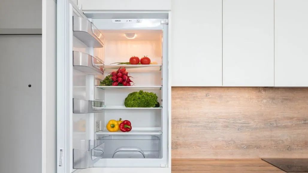 冰箱结霜耗电吗,冰箱结霜结冰费电如何解决