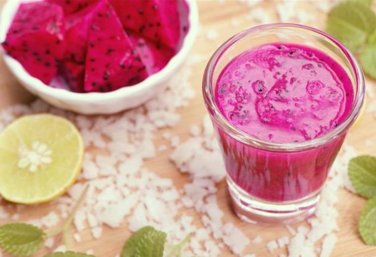 夏日解暑水果的各种做法,夏日解暑美食饮品制作过程