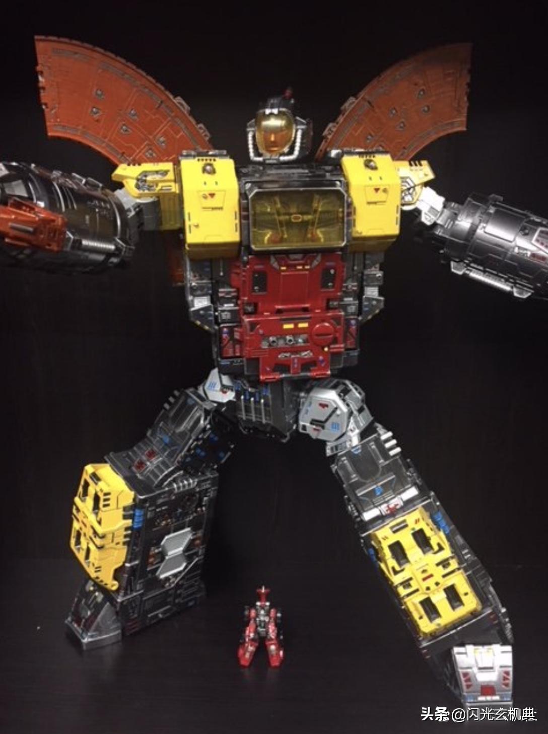 重涂变形金刚,变形金刚塞伯坦传奇巨型金刚