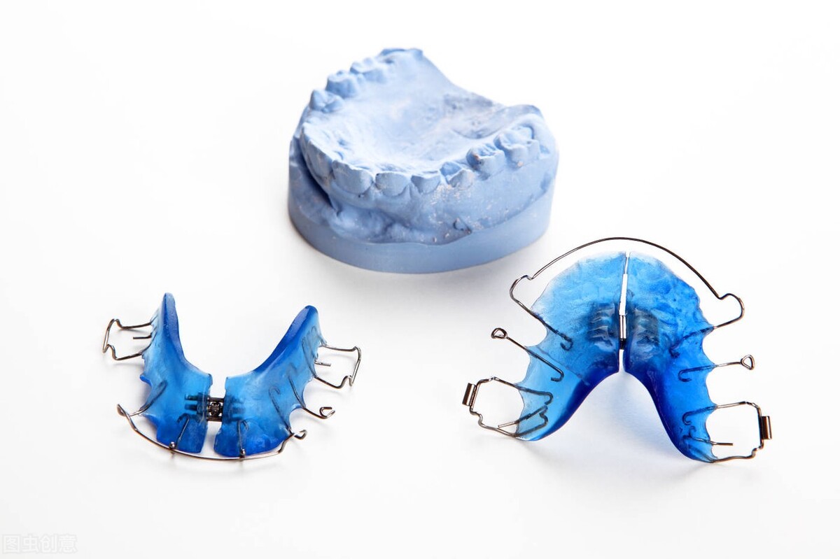 矫正牙齿戴牙套多久适应,塑料牙套矫正牙齿管用吗