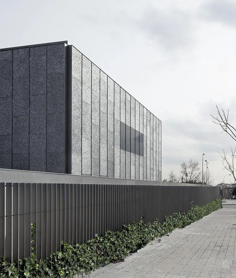 泡沫铝夜间效果图片,泡沫铝透光效果图