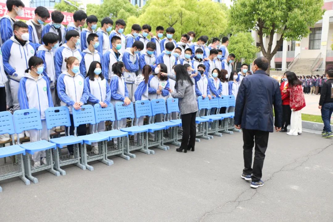 盐城市明达中学高三,盐城市明达高级中学高三解压活动