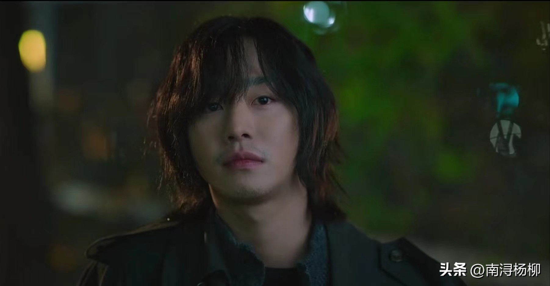 一脸疲惫还硬演学生，韩版《想见你》刚上线播出，原版又火了