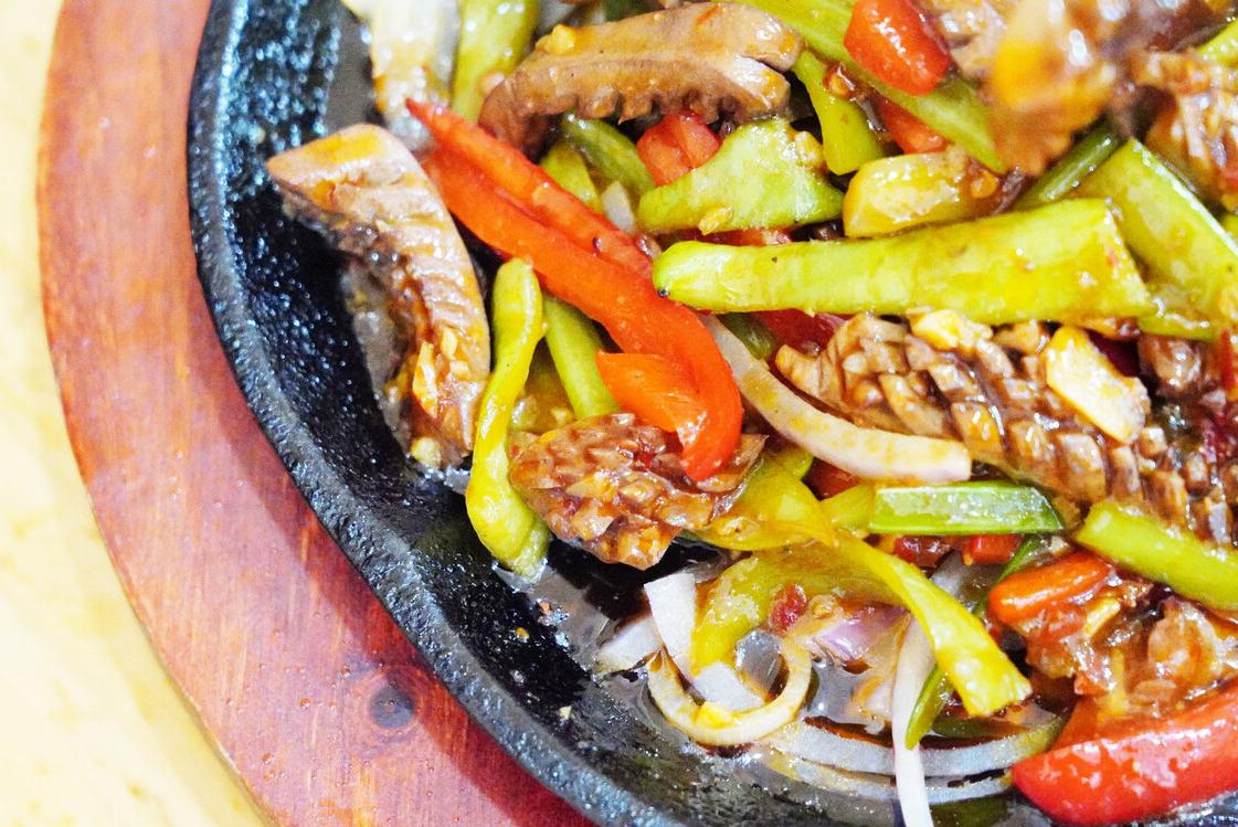 冬天少不了热乎乎的铁板菜,7款好吃的铁板菜做法分享