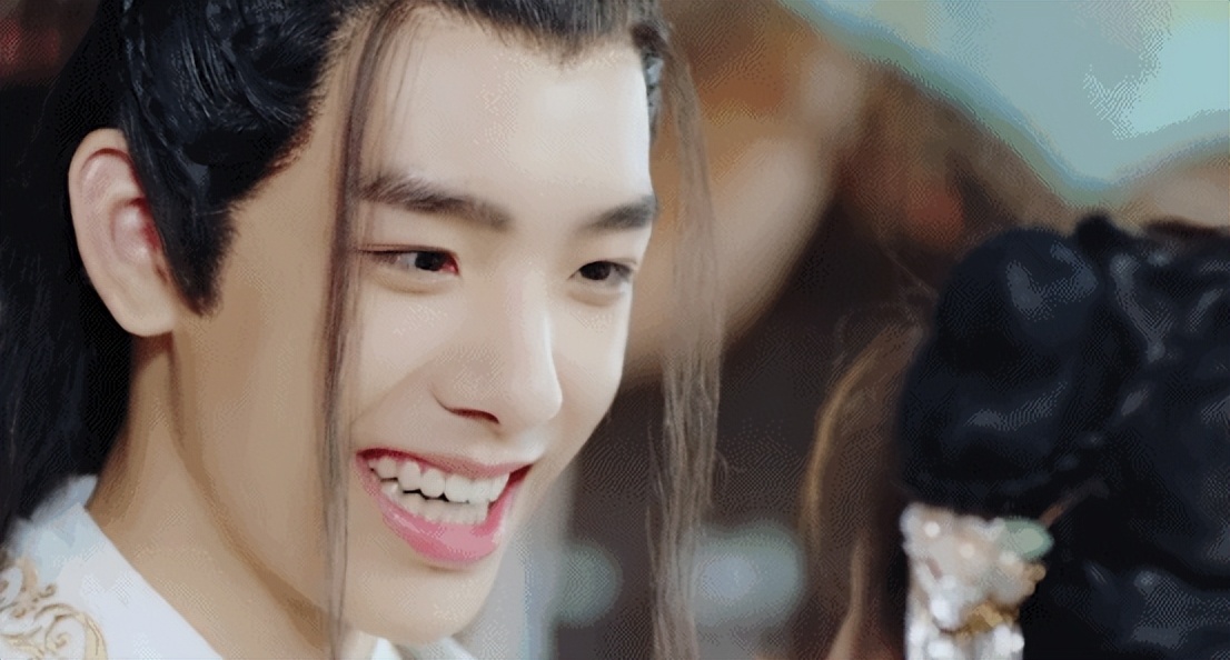 明明很帅却被古装造型毁掉的男星,那些硬着头皮演古装美男的男明星