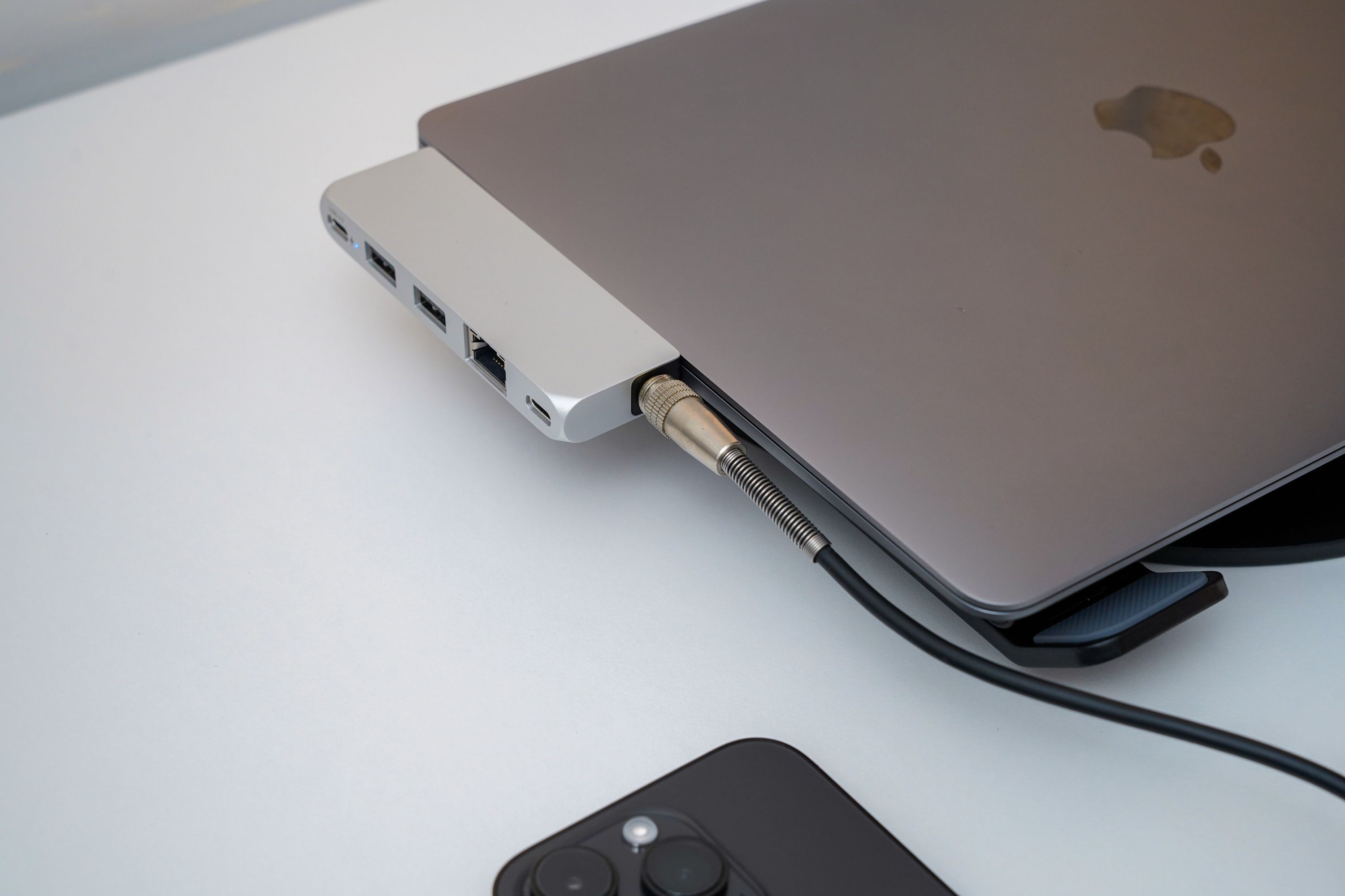 如何低价入手苹果产品？省下的钱足可购买这些苹果顶级配件！