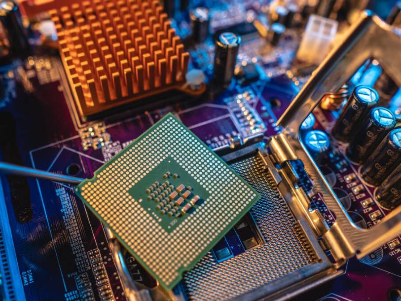 韩国被打疼，请求中国网开一面，尹锡悦询问朔尔茨访华事宜