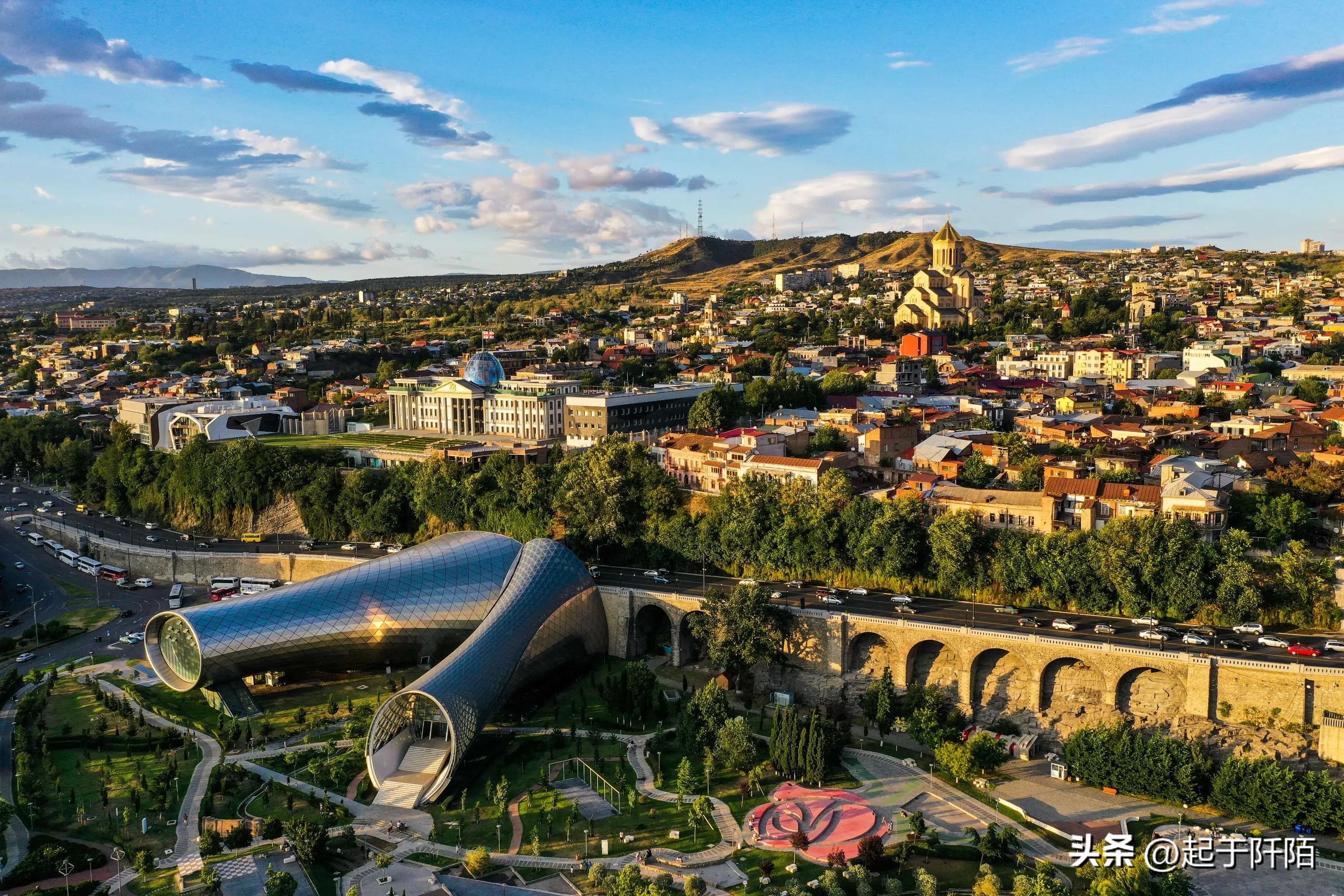 高加索古城全景,世界第比利斯古城