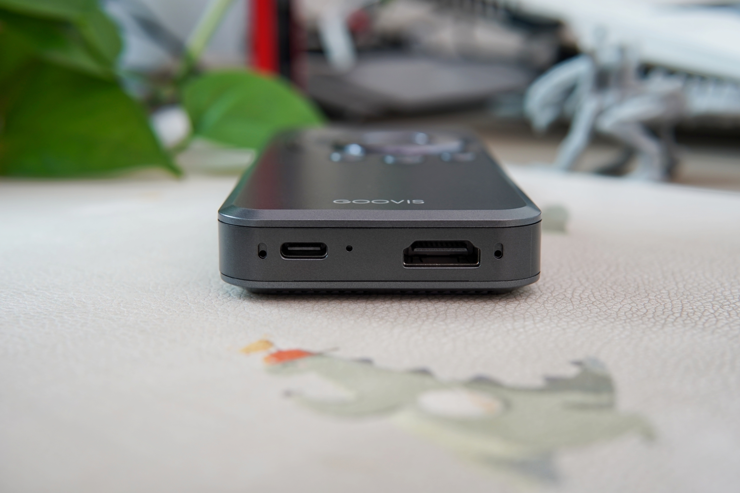 IMAX观影体验更胜VR，裸眼3D巨幕—GOOVISG3Max影院级高清头显