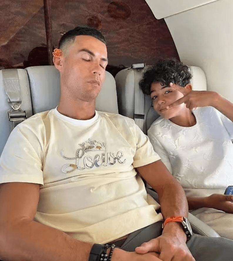 c罗12岁的视频,c罗12岁足球视频