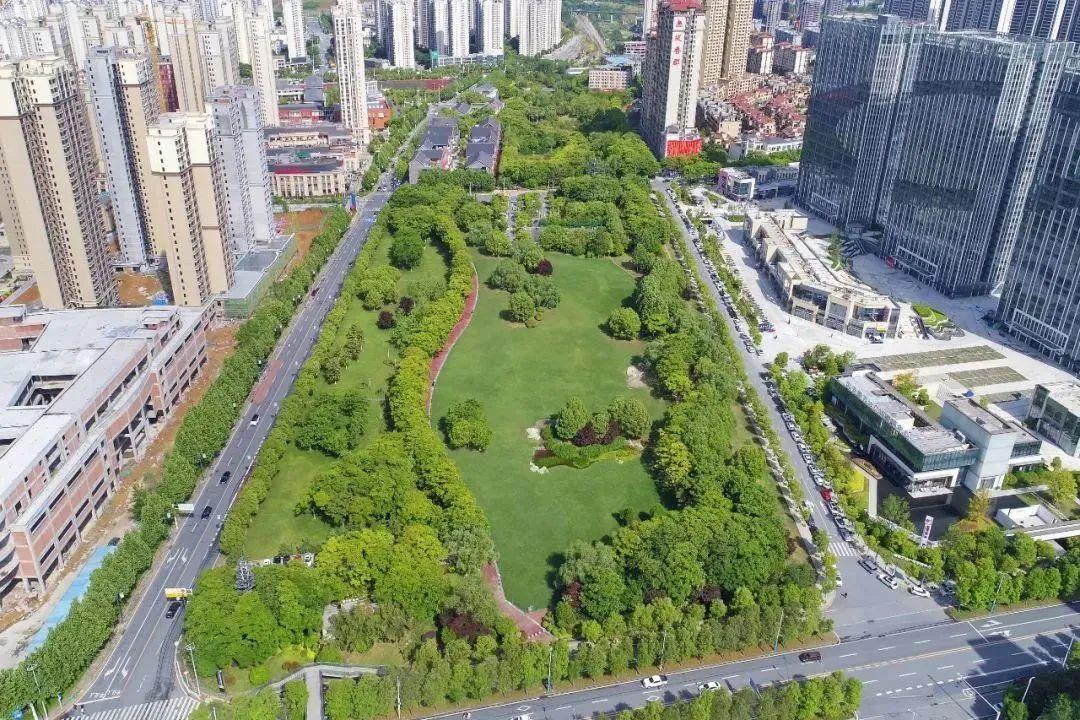 骑行打卡景点,湿地骑行观风景