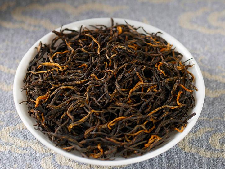 若已经过了45，建议别亏待自己！多喝3种“温性茶”，茶香营养多